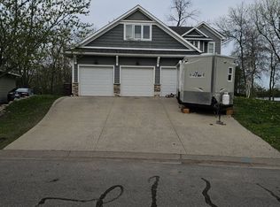 159 Dutch Lake Trl, Howard Lake, MN 55349