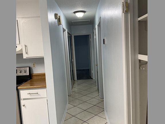 5th image of 1918 Quince Ave