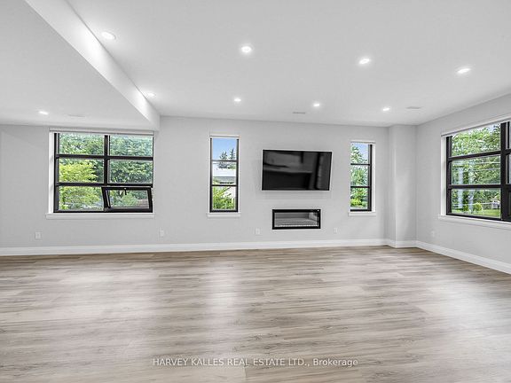 5th image of 102 Shaver Ave N #3