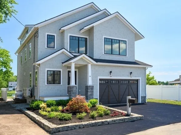 10 Tibbetts Ave, Danvers, MA 01923