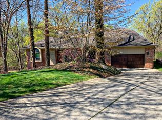 5862 Independence Ln, West Bloomfield, MI 48322