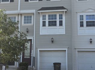8232 Heritage Crossing Ct, Manassas, VA 20109