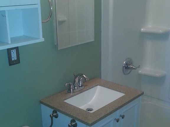 5th image of 529 Montrose St