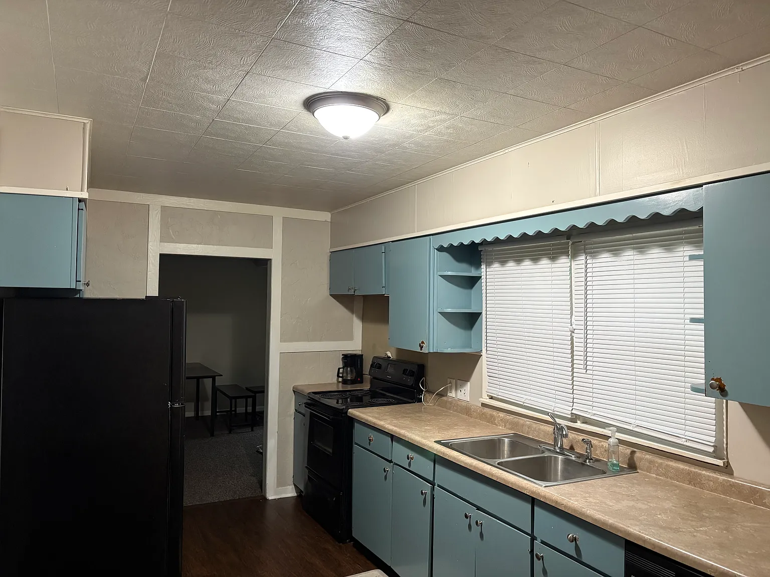 5 bed, 1706 sqft, $2,800 — Photo 3