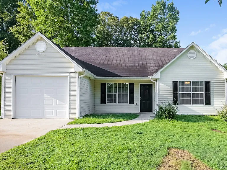 45 Pebble Ridge Dr — Photo 1
