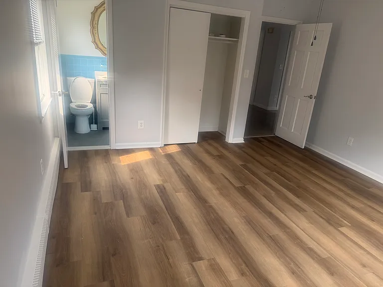 8 Greenwood Rd #1 — Photo 23