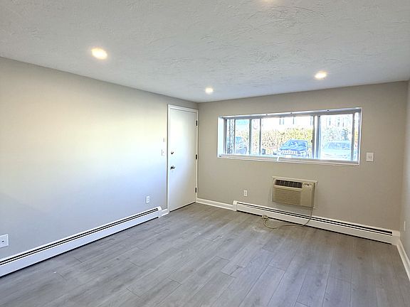 4th image of 33 South St APT 10