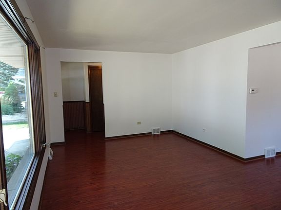 4th image of 5721 W 89th Pl
