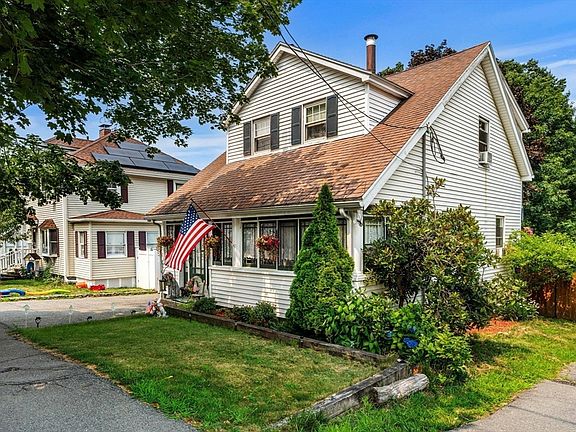 3rd image of 247 Linwood St