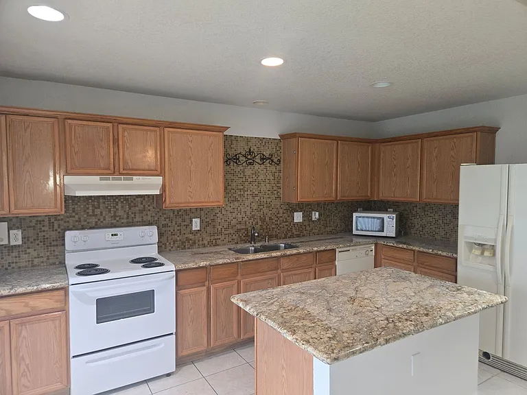 6515 Kestrel Ln — Photo 12