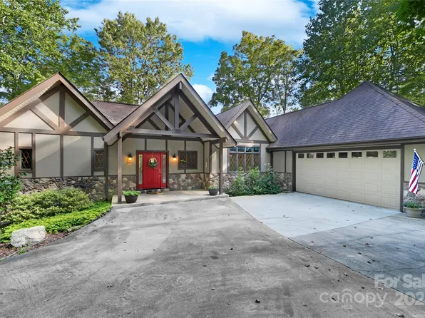 174 Echota Ln, Brevard, NC 28712