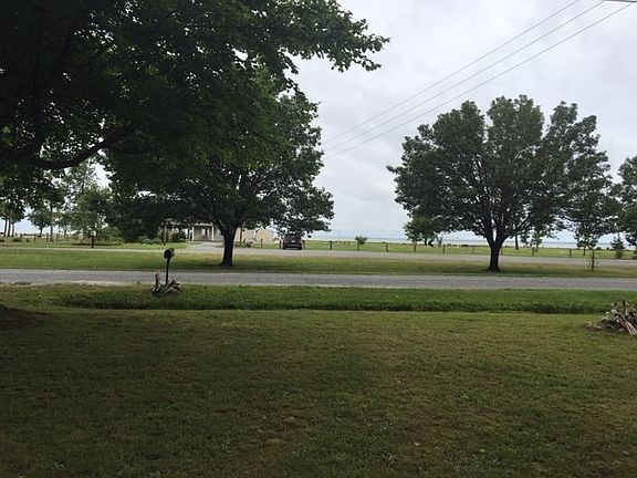 5th image of 983 Bay Quarter Dr