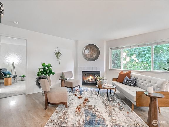 4th image of 11815 4th Avenue Ct E