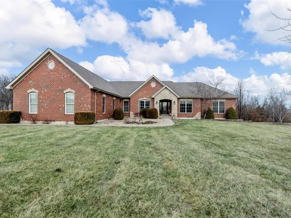 131 Brentwood Dr, Moscow Mills, MO 63362