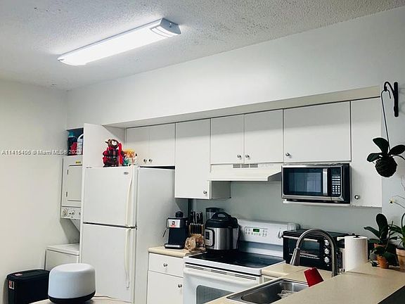 4th image of 5085 NW 7th St #Penthouse 7