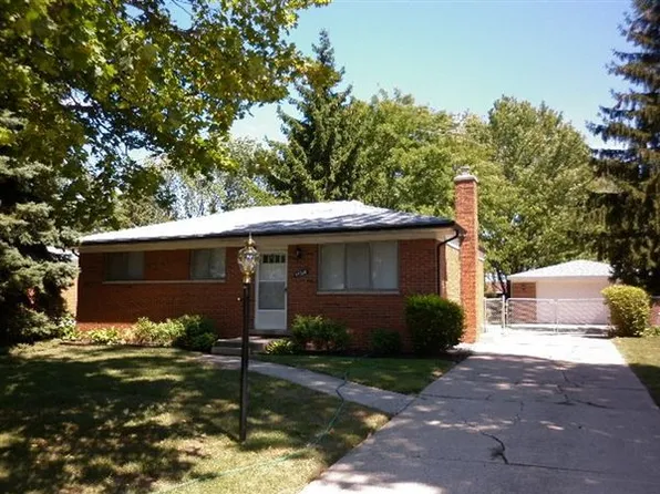25800 Pineview Ave, Warren, MI 48091