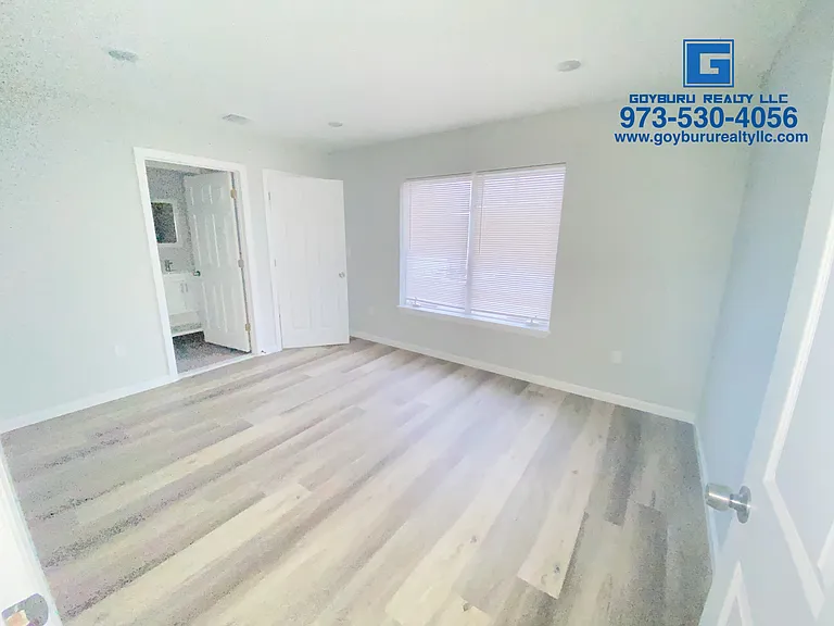 78 12th Ave #3 — Photo 7