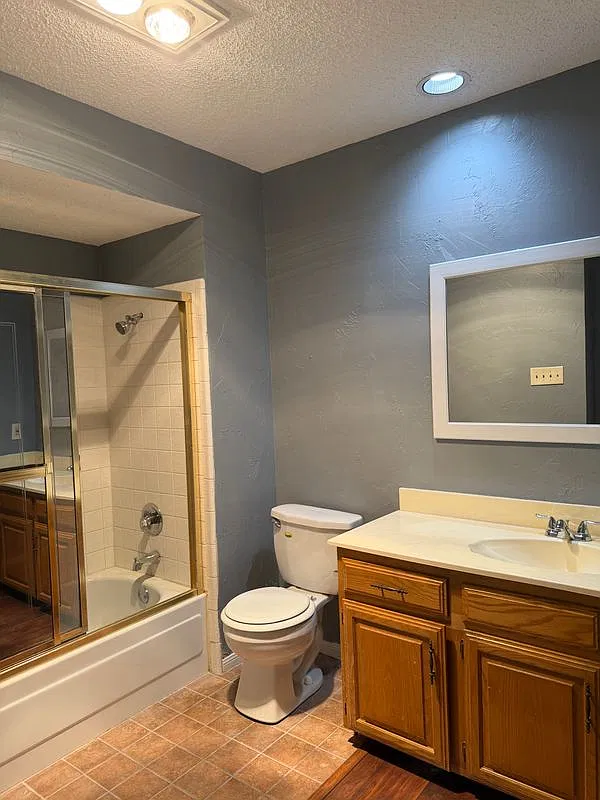 3 bed, 3.0 bath, 1444 sqft, $2,050 — Photo 3