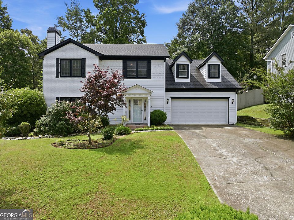 1st image of 310 Crescentview Ct