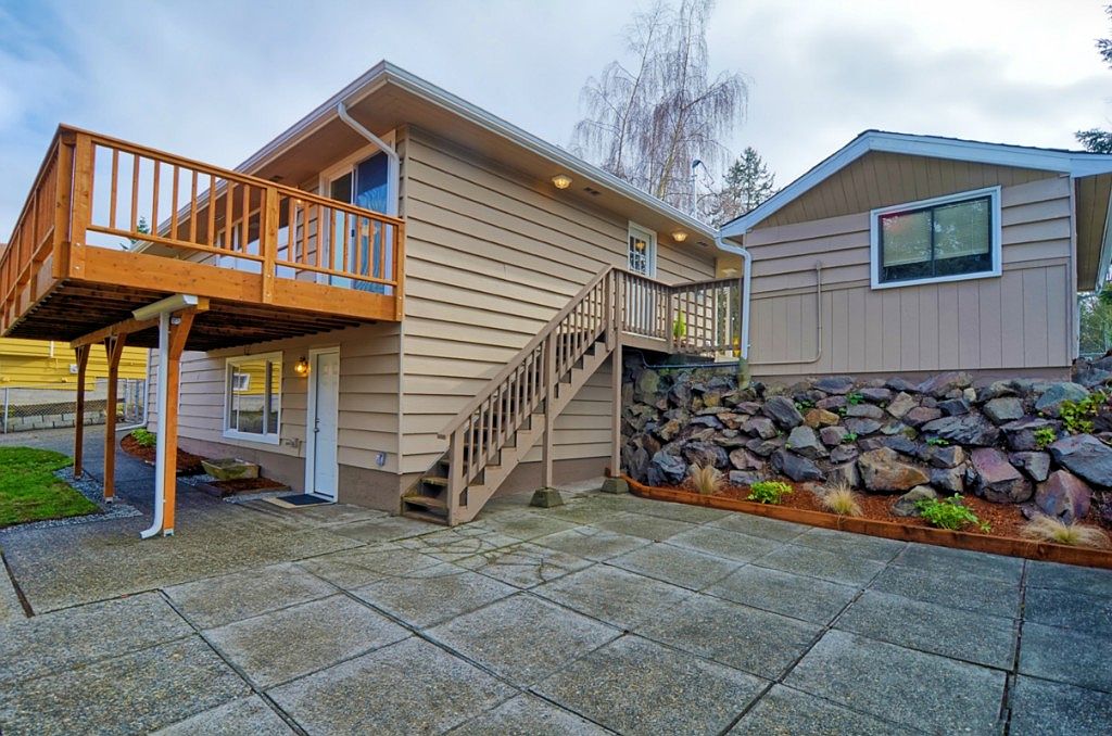 Lake Forest Park, WA 98155