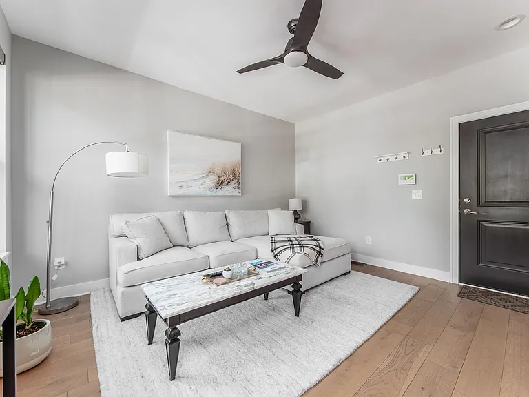 271 Neruda Ave — Photo 9