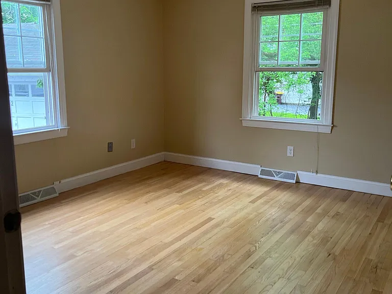 10 Kensington Ct #1 — Photo 6