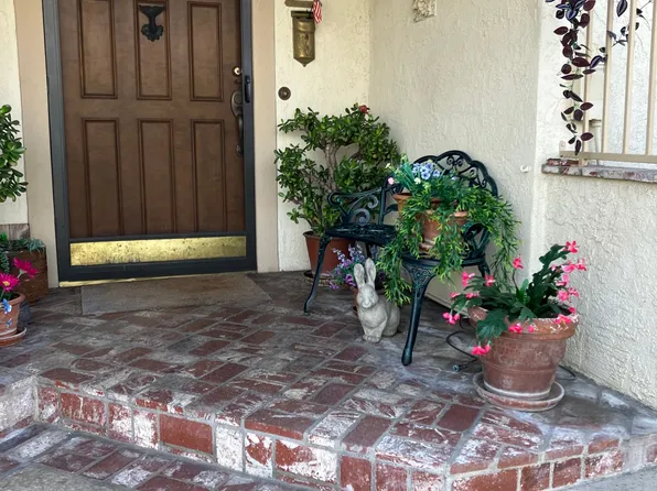 7 Coldbrook, Irvine, CA 92604