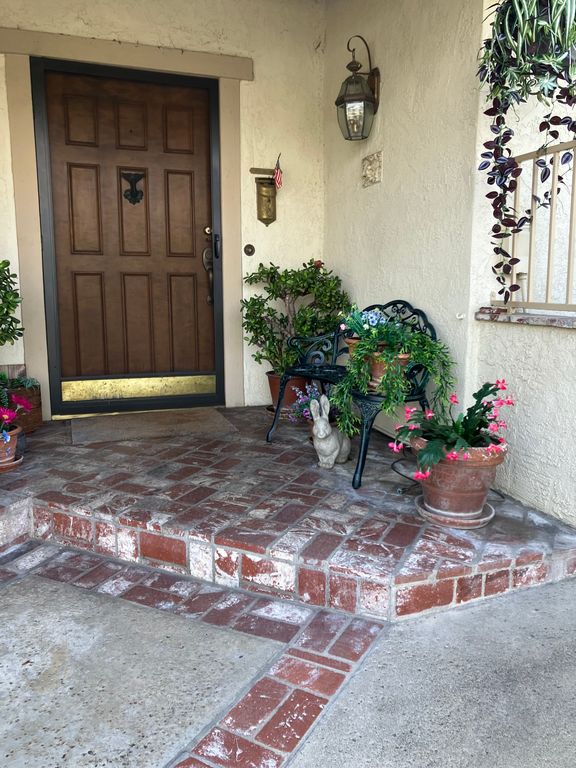 7 Coldbrook - Property Image