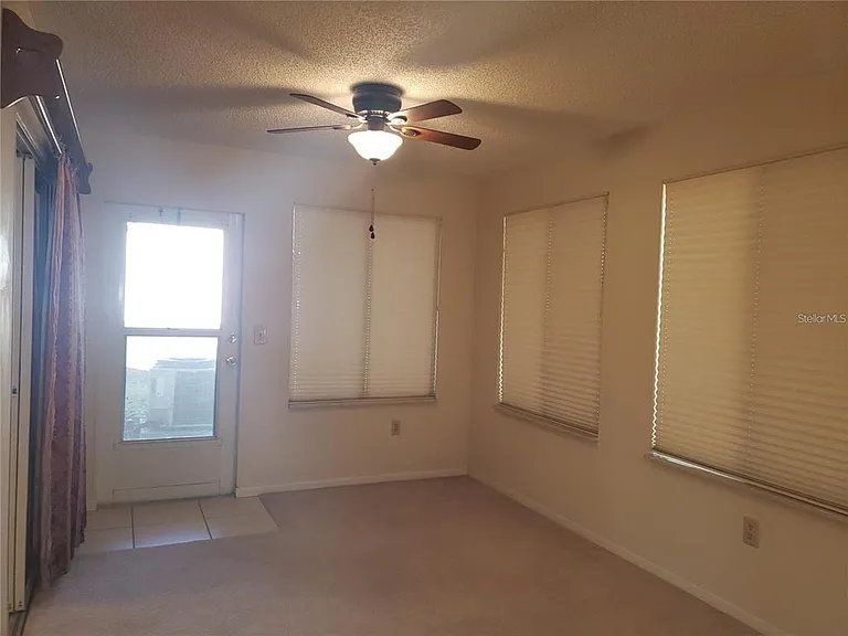 10911 SW 86th Ct — Photo 10