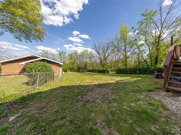 217 Donnelly St, De Soto, MO 63020