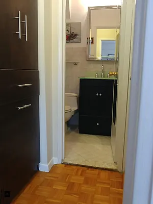 Sold by R New York | media 18