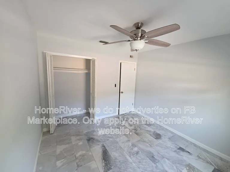 333 SE Martin Ave #1-B — Photo 12