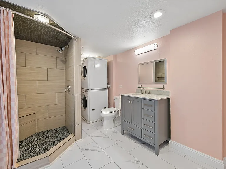 385 W Pierson St #F7 — Photo 9