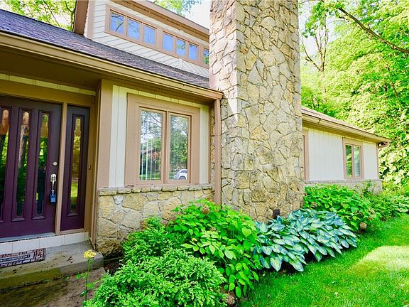 3rd image of 13317 Fairwood Dr