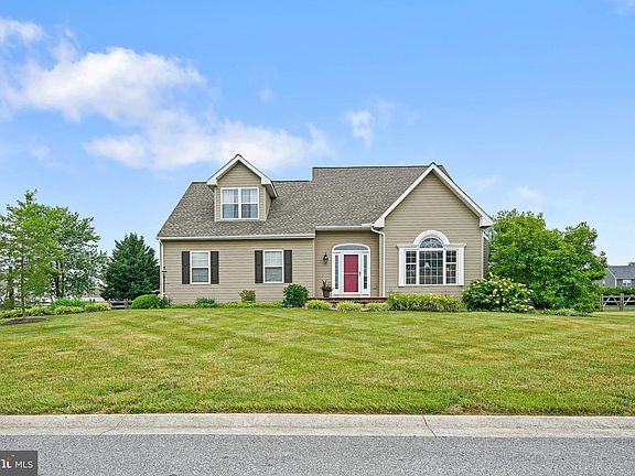 2nd image of 308 Red Cedar Ln