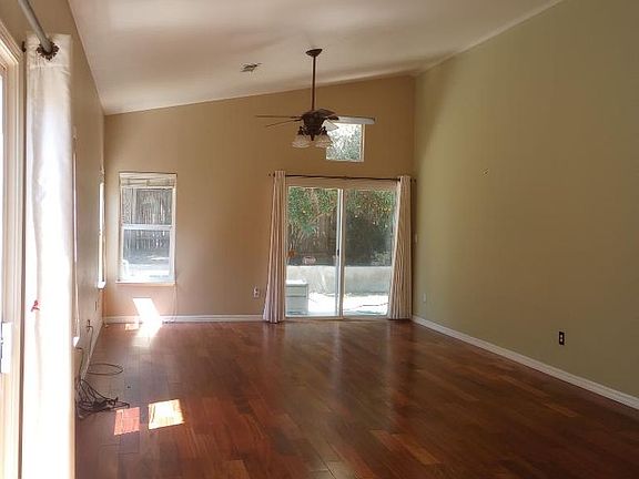 5th image of 9404 Millikan Way