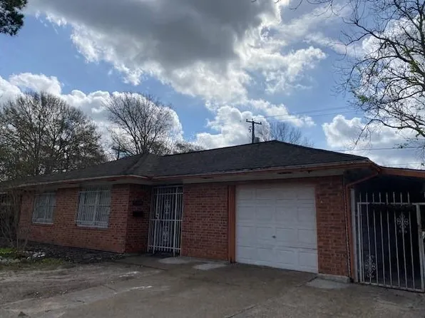 5709 Beechnut St, Houston, TX 77074