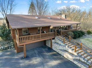 3689 Rutland Dunn Town Line Rd, Stoughton, WI 53589