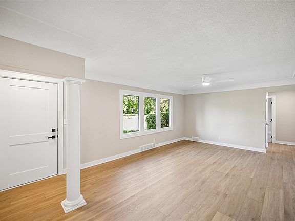 4th image of 937 13th St