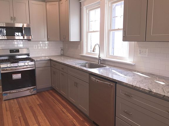 3rd image of 203 Melvin Ave
