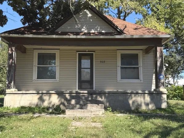 308 E 11th St, Junction City, KS 66441