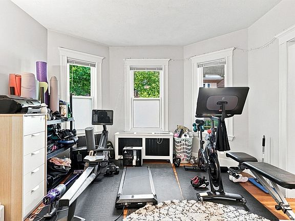 5th image of 23 Burnham St