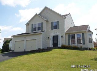 8266 Dampier Cir, Liverpool, NY 13090