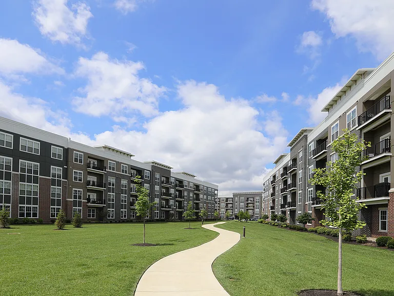 Allure Apartments — Photo 28
