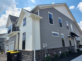 77 Tamarack Cir, Norristown, PA 19403