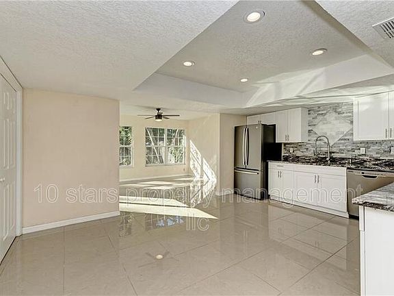 4th image of 2522 Wilson Ave #1