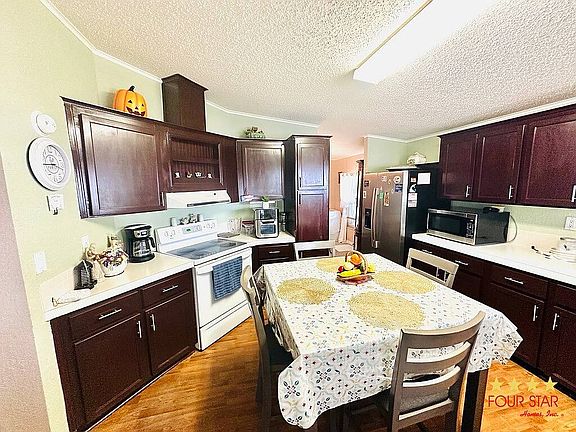 5th image of 350 Kingslake Dr