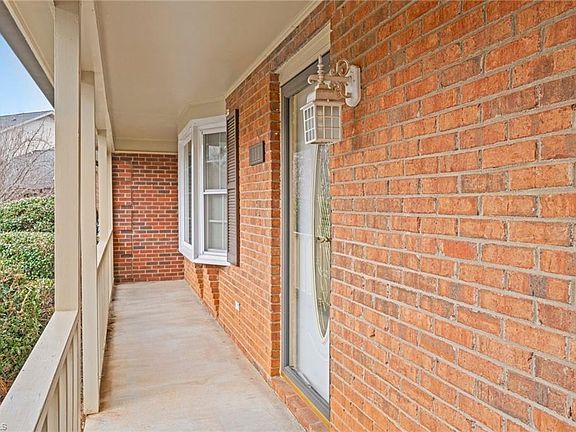 2nd image of 111 Chrisfield Cir