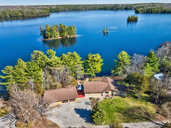 3037 Hilltop Ln, South Frontenac, ON K0H 2L0