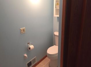 305 6th St, Houghton, MI 49931